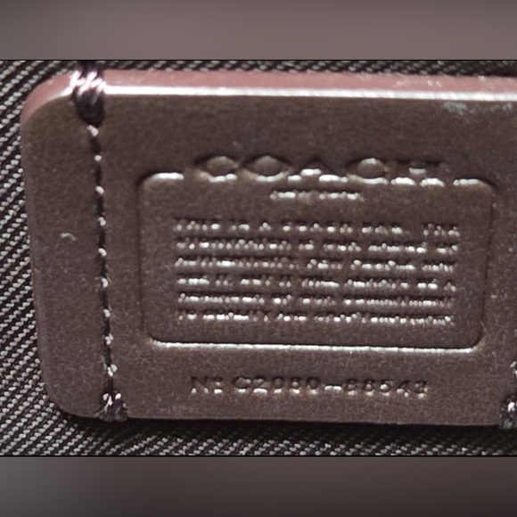 Coach Kisslock Dreamer 21 With Quilting And Rivets HTF - Picture 3 of 12